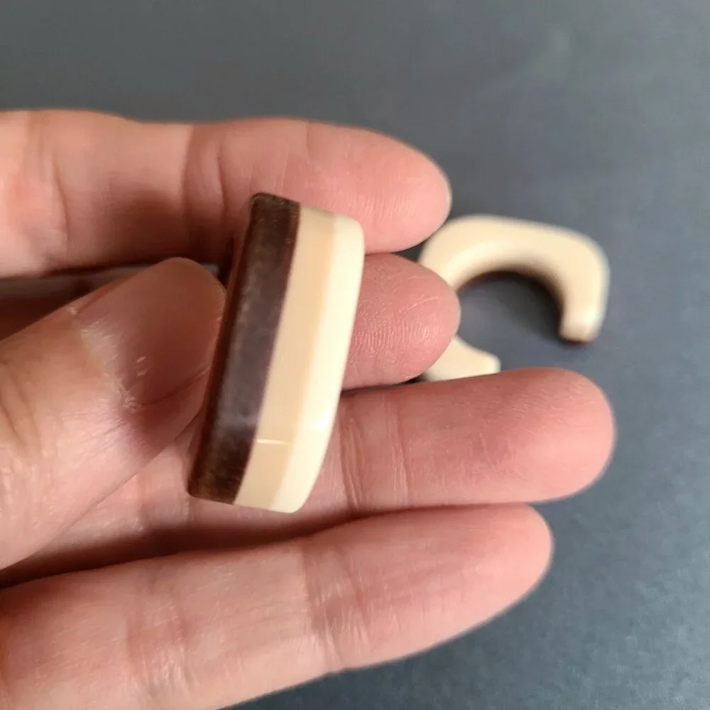 3 colors plastic loop earrings. Brown taupe and beige earrings. - Picture 6 of 7